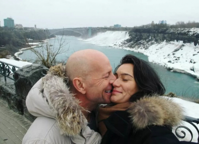 Жена Брюса Уиллиса рассказала о планах на Рождество